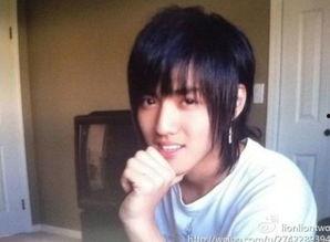 吴亦凡以前的照片,从青涩少年到时尚偶像的蜕变之路  第3张